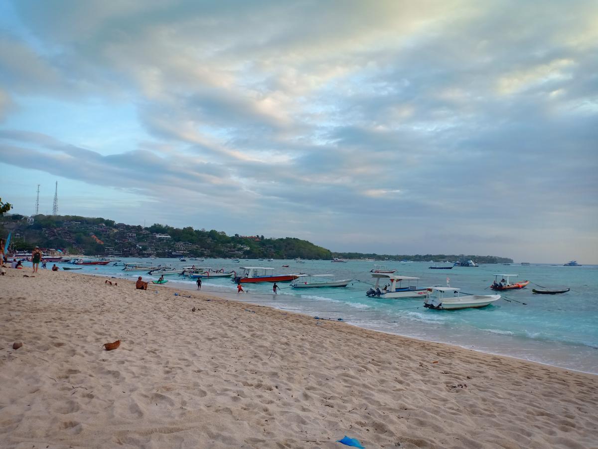 Dwiki Putra Home Stay Нуса-Лембонган Экстерьер фото