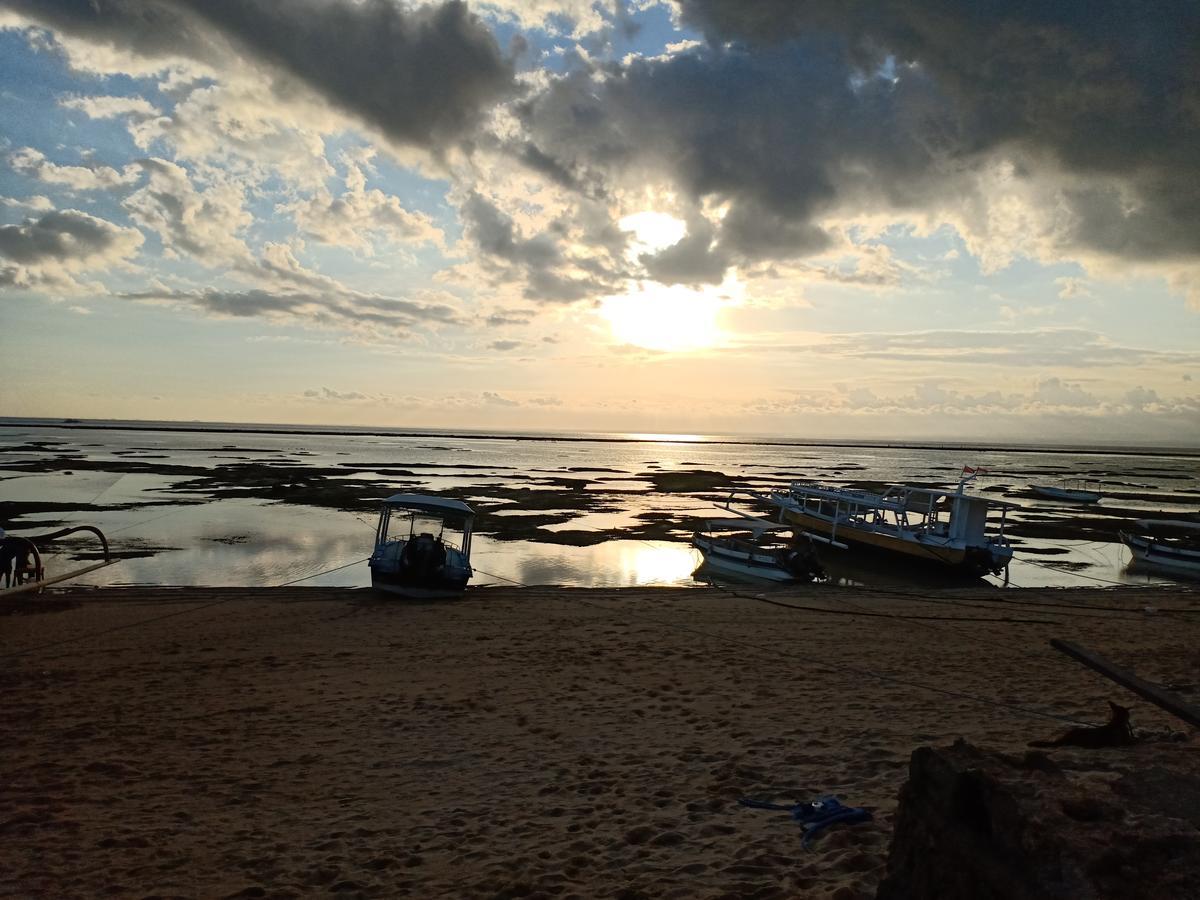 Dwiki Putra Home Stay Нуса-Лембонган Экстерьер фото